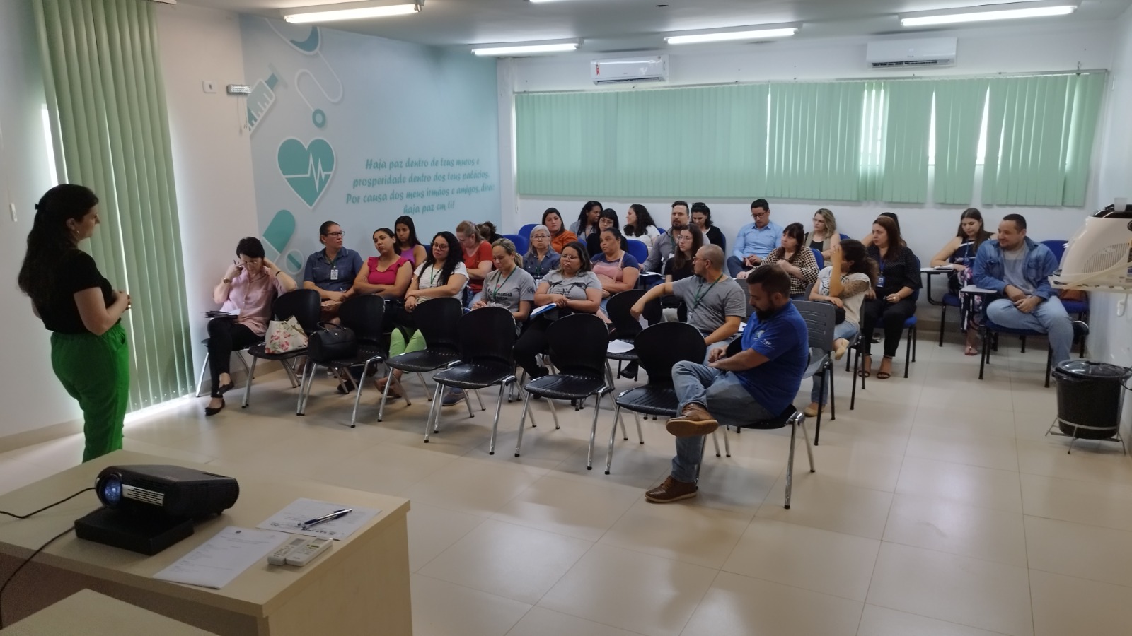Servidores da área da assistência social participam de capacitação de projeto de integração do INSS